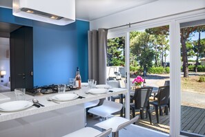 50 厘米電視連衛星電視頻道、乒乓球設施