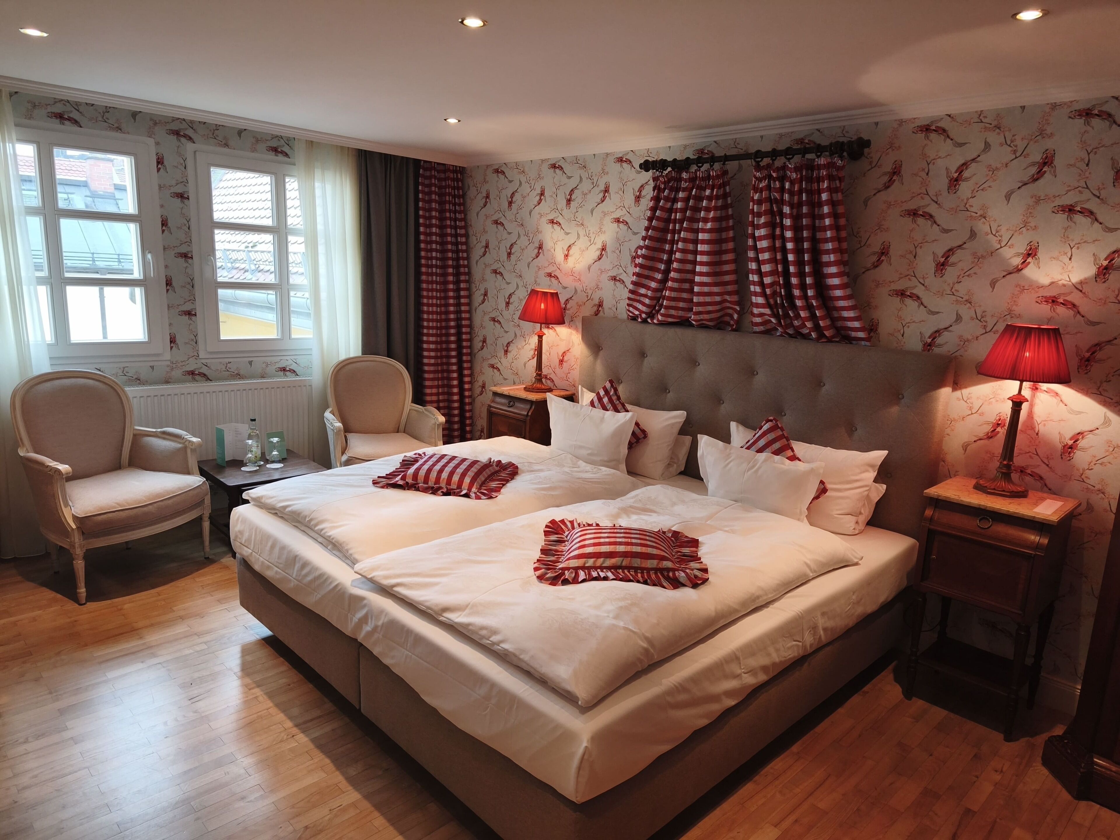 Doppelzimmer - Small & Cosy | Seprai premium, brankas, dan didekorasi berbeda-beda