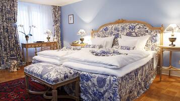 Doppelzimmer - Geräumig | Hochwertige Bettwaren, Zimmersafe, individuell dekoriert