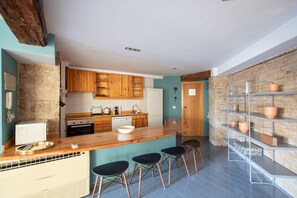 Leilighet – superior (Bubu 9) | Eget kjøkken | Kjøleskap, mikrobølgeovn, ovn og kokeplater