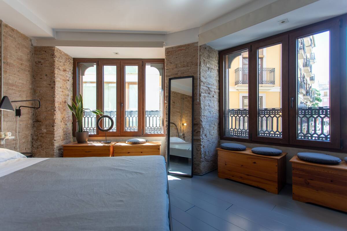 superior apartment (bubu 9) | desk, iron/ironing board, free wifi