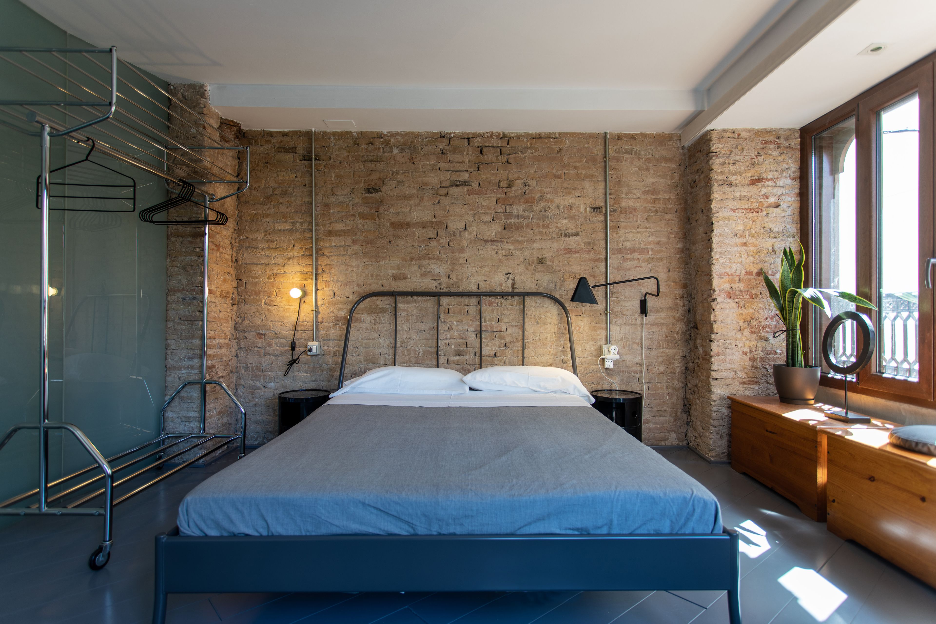 superior apartment (bubu 9) | desk, iron/ironing board, free wifi