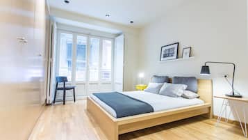 2 bedrooms, desk, iron/ironing board, free cots/infant beds