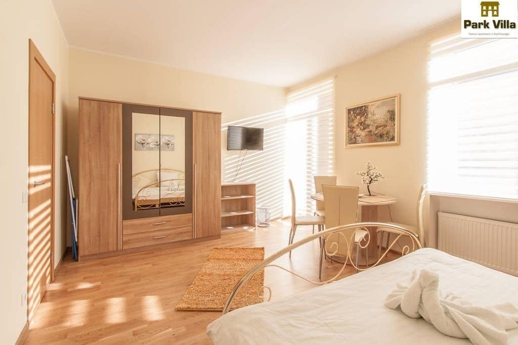 Apartment, 2 Schlafzimmer (3-08-In) | 1 Schlafzimmer, hochwertige Bettwaren, schallisolierte Zimmer