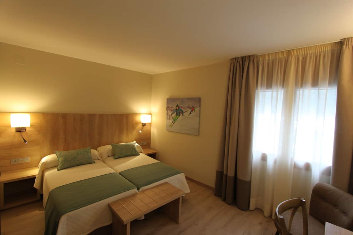 In-room safe, desk, blackout drapes, WiFi (free)