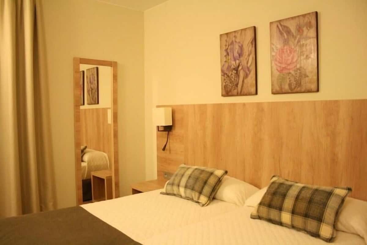 In-room safe, desk, blackout drapes, WiFi (free)