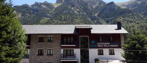 Fachada de la propiedad