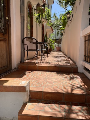 Basic Apartment, 1 Queen Bed, Private Bathroom | Terrace/patio
