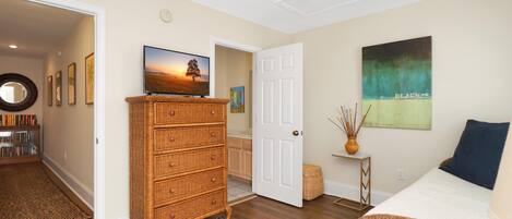 House, 1 King Bed (Barrier Dunes 422 )