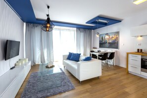 Appartement, 1 chambre (Swietego Lazarza 13 Street) | Literie de qualité, décor unique, ameublement unique, bureau