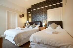 Iron/ironing board, bed sheets - Number 34 Bed and Breakfast (York)