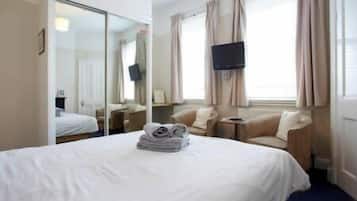 Iron/ironing board, bed sheets