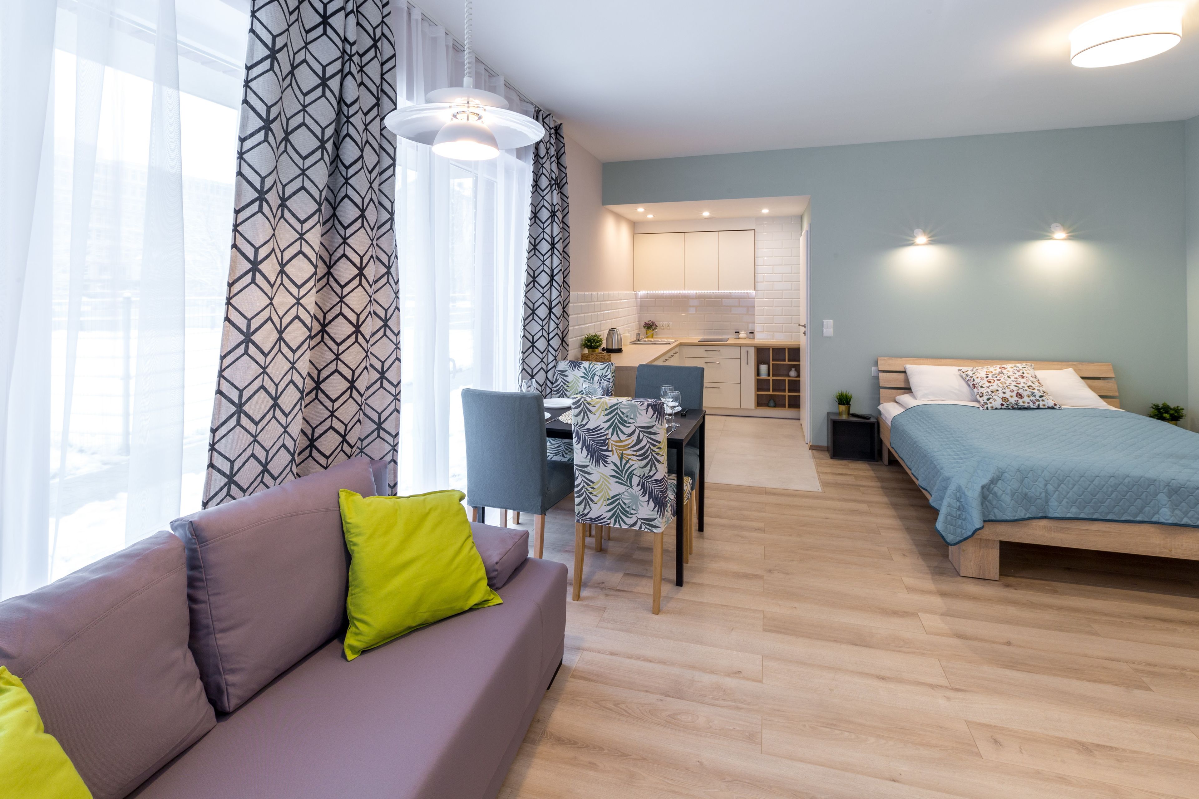 高档床上用品、特色装修、特色家居、办公桌