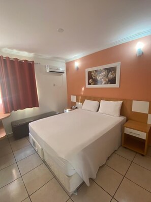 Blackout curtains, soundproofing, free WiFi - DI ROMA FIORI VIA CALDAS (Caldas Novas)