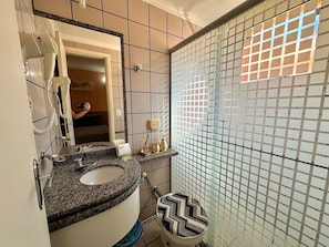 Departamento básico (APT 287) | Baño | Regadera