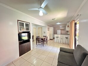 Living area - DI ROMA FIORI VIA CALDAS (Caldas Novas)