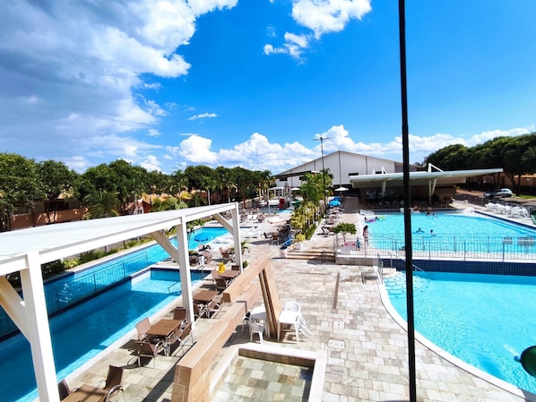 4 outdoor pools - DI ROMA FIORI VIA CALDAS (Caldas Novas)