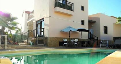International Surf School & Camp - Hostel