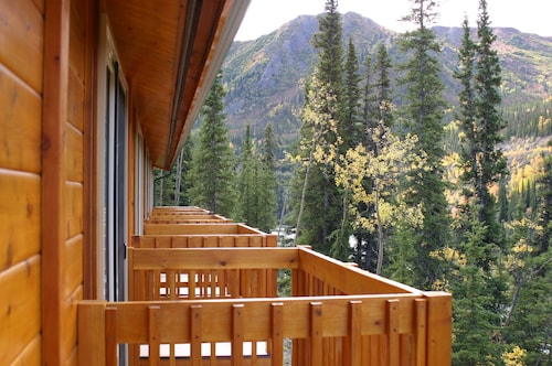 Denali Grizzly Bear Resort