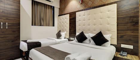 Phòng 3 Deluxe | Bộ đồ giường cao cấp, két bảo mật tại phòng