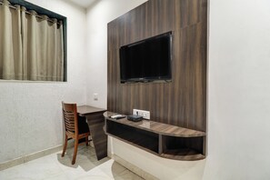 Premium bedding, in-room safe, free WiFi - Hotel AK International (Mumbai)