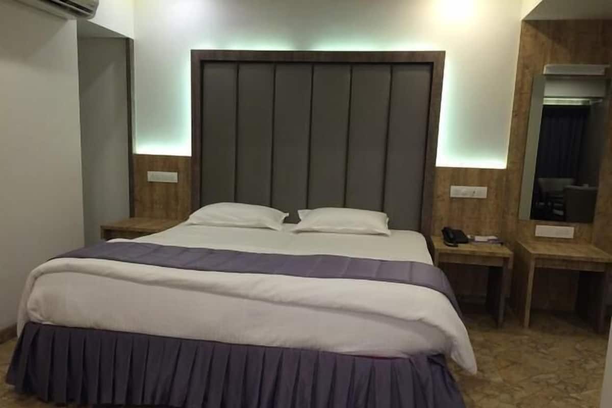 Deluxe-Doppelzimmer zur Einzelnutzung, 1 Schlafzimmer, Raucher | Zimmersafe, Schreibtisch, Bügeleisen/Bügelbrett