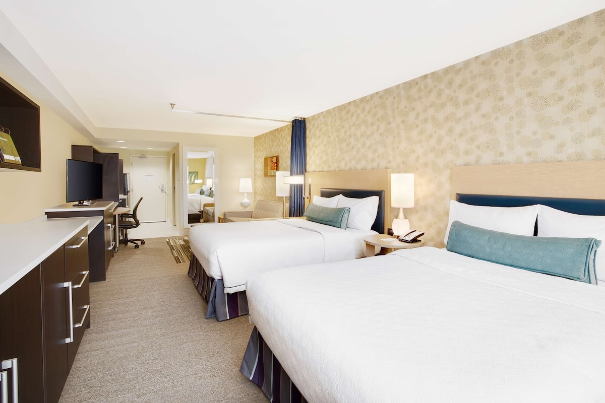 Desk, laptop workspace, free WiFi, bed sheets