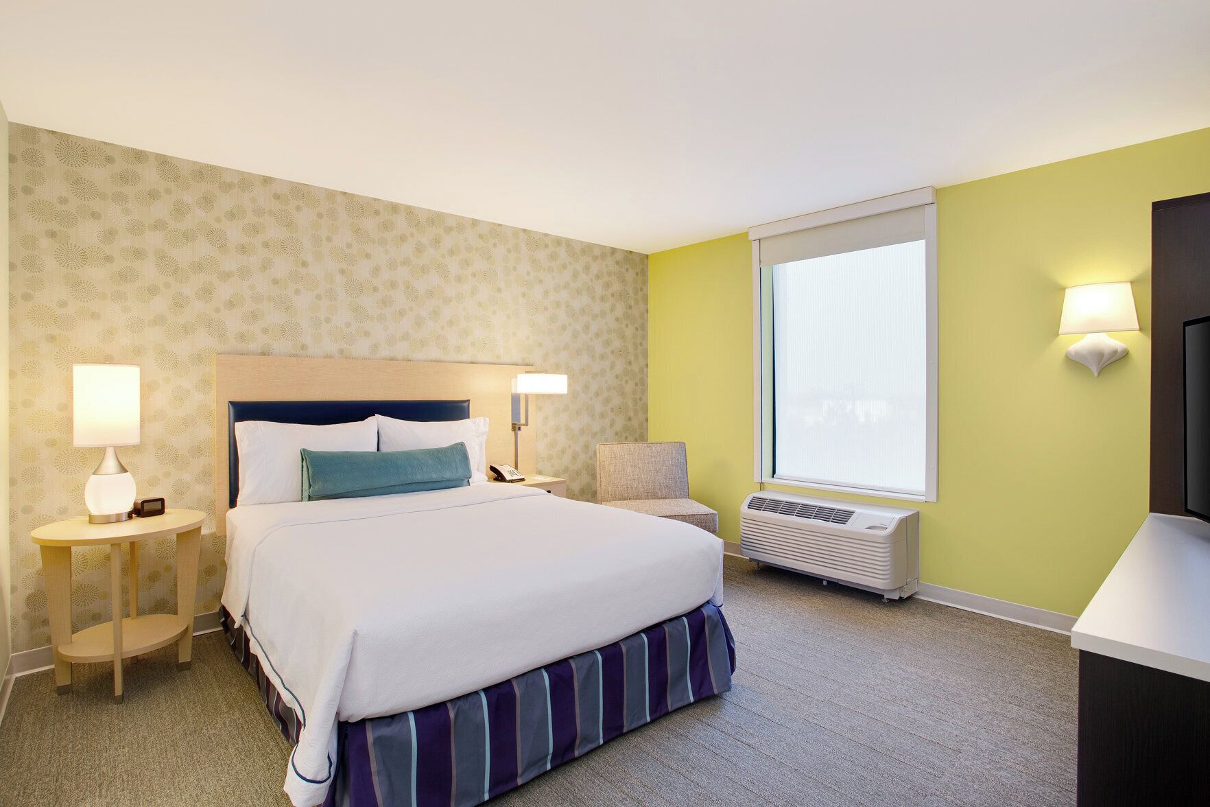 Desk, laptop workspace, free WiFi, bed sheets