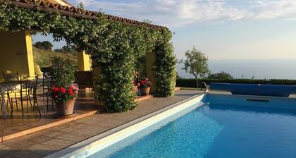 Bungalow Ă Maratea avec piscine prĂšs plage