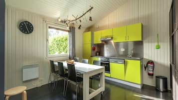 Micro-ondes, four, plaque de cuisson, lave-vaisselle