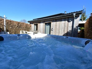 Bañera de hidromasaje exterior