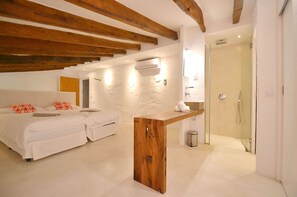 5 bedrooms, WiFi