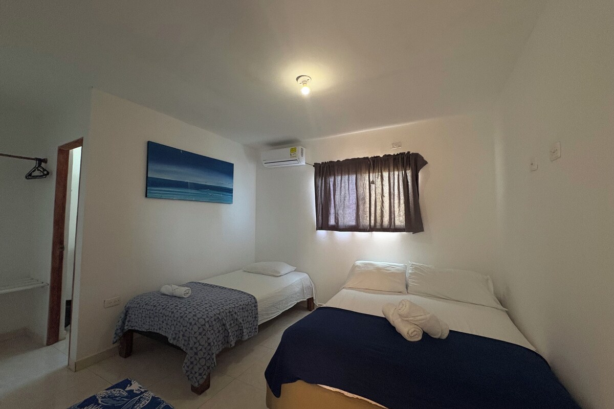 Apartamento familiar, 2 habitaciones | Habitación infantil