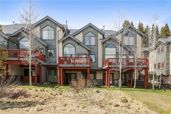 Front of property - Pines 101 Ski in out 4 BR Town House (Breckenridge)