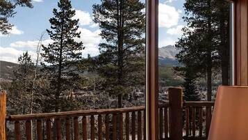 Rumah, 4 kamar tidur | Pemandangan dari kamar