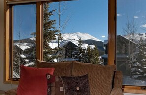 Talo, 4 makuuhuonetta | Näkymä huoneesta