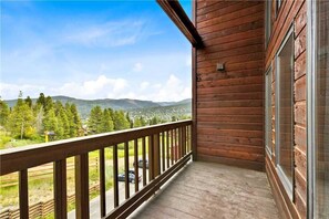 Balcony - TYRA SKI IN OUT 4 BR Condo (Breckenridge)