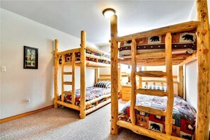 House, 4 Bedrooms | 4 bedrooms, free WiFi
