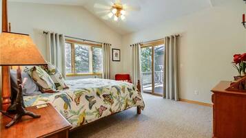 4 bedrooms, free WiFi