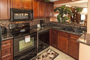 Condo, 2 Queen Beds, Sea View (Mariner West 209 (1/2)) | Private kitchen | Fridge, microwave, coffee/tea maker - 209 Mariner West (Panama City Beach)