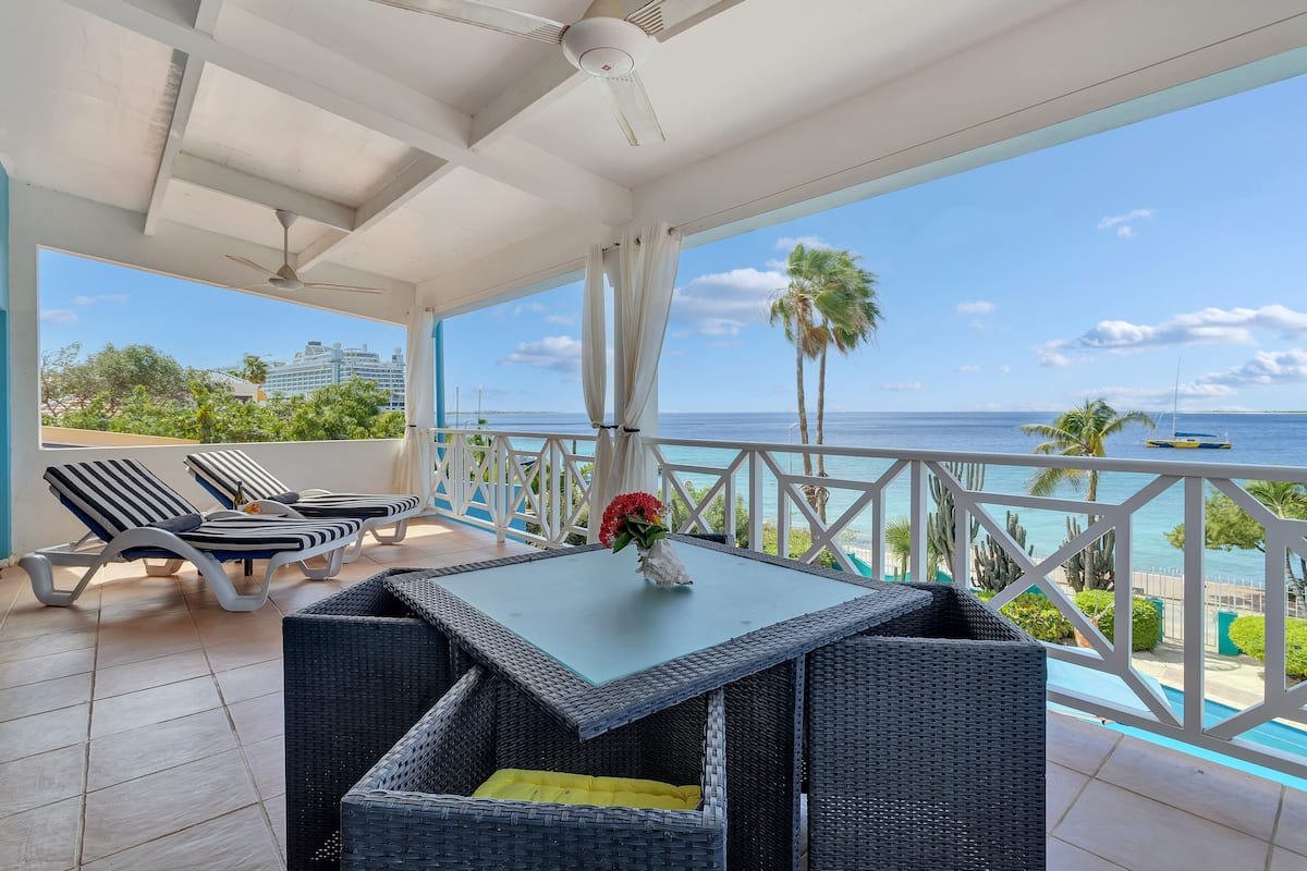 Exclusive Penthouse, 1 King Bed, Sea View | Terrace/patio