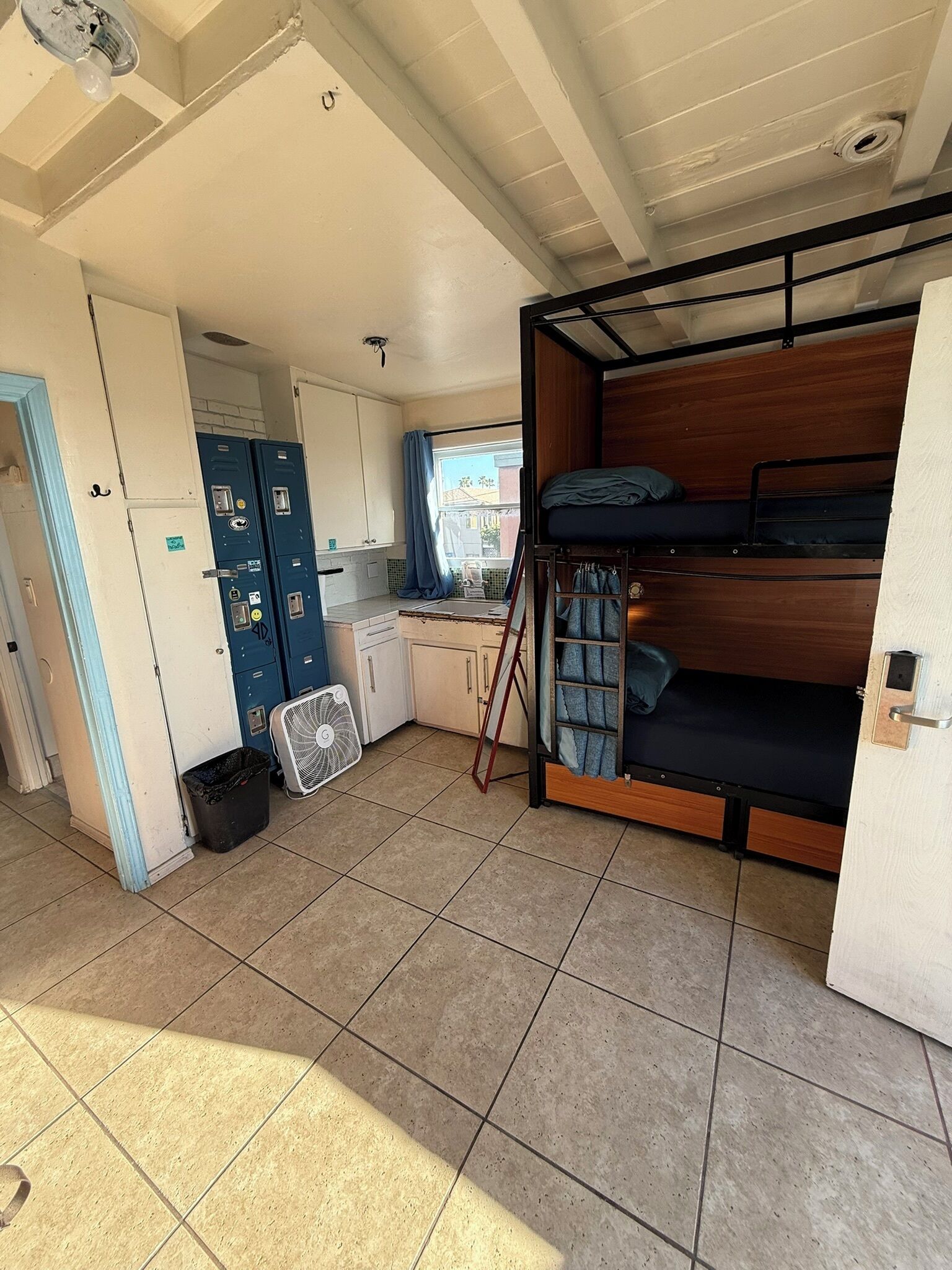 Single Bed in a 8 Bed Mixed Dorm with Private Bathroom | Wi-Fi ฟรี, ผ้าปูที่นอน