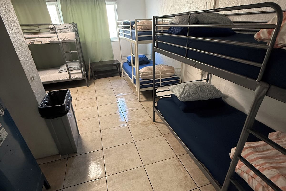 AccĂšs au Wi-Fi (inclus), literie fournie