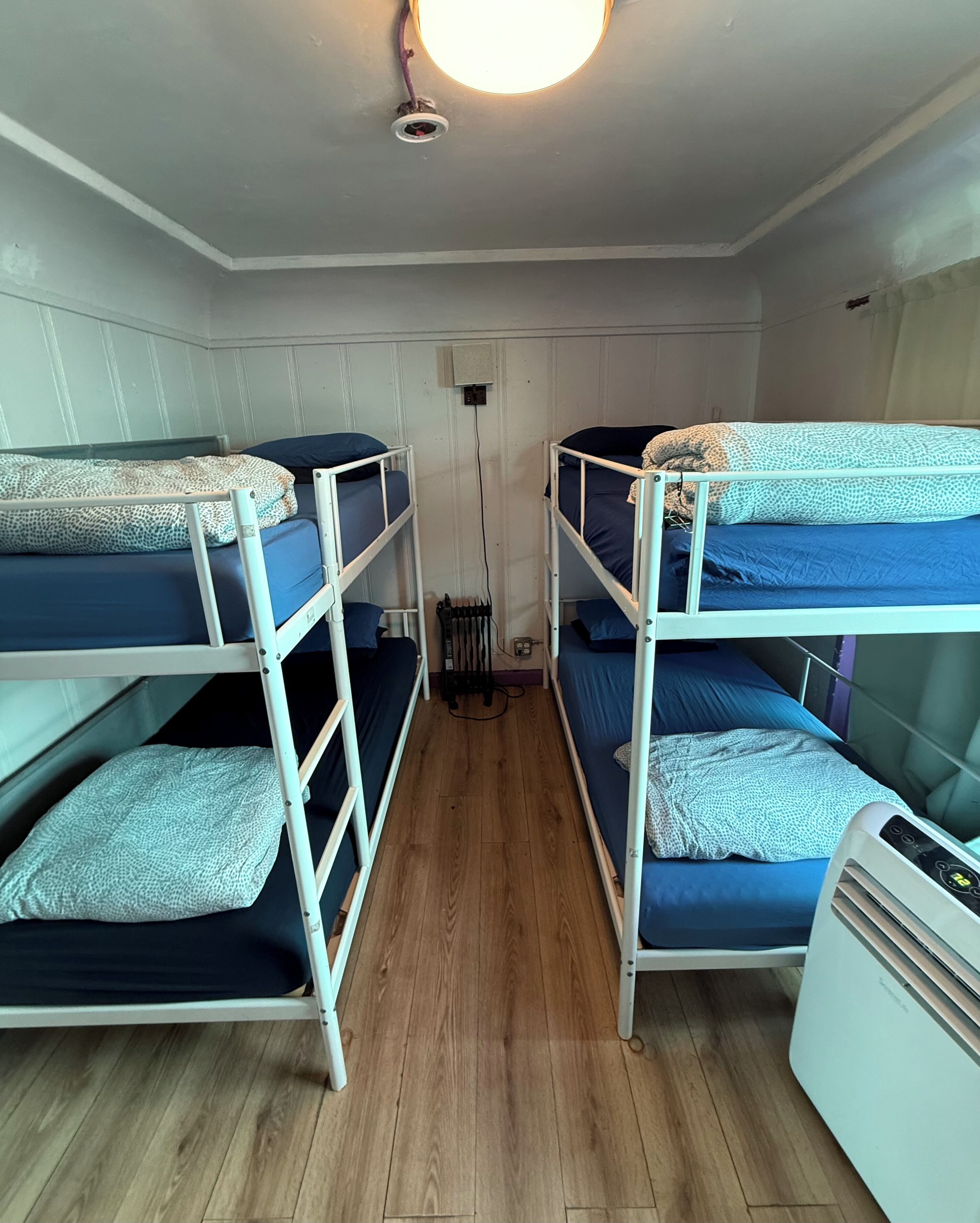 Dortoir partagé Deluxe, mixte | Accès au Wi-Fi (inclus), literie fournie