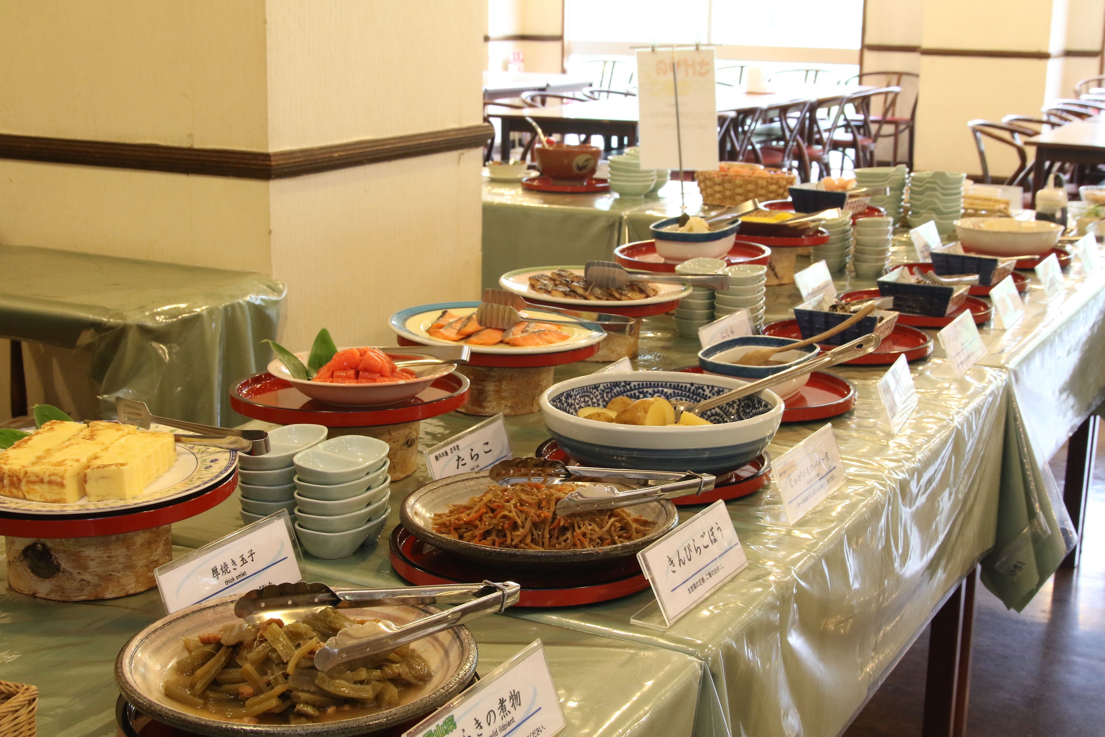 daily buffet breakfast (jpy 1100.00 per person)