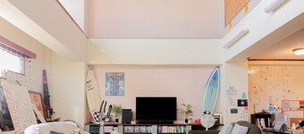 ALL FRIENDS - Hostel