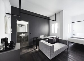 Studio Plus - Hotel Mono (Singapore)