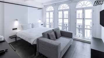 Studio King with Sofa | 1 habitación y ropa de cama de alta calidad