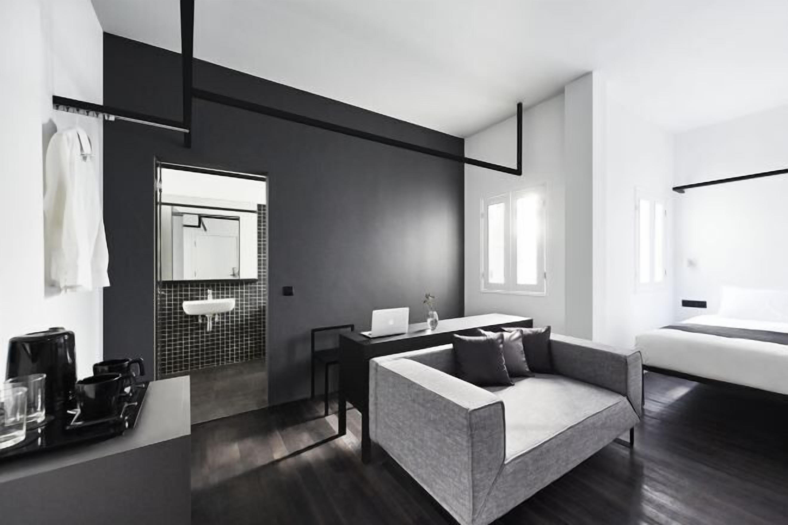 高級寢具、客房內保險箱、書桌、免費無線上網