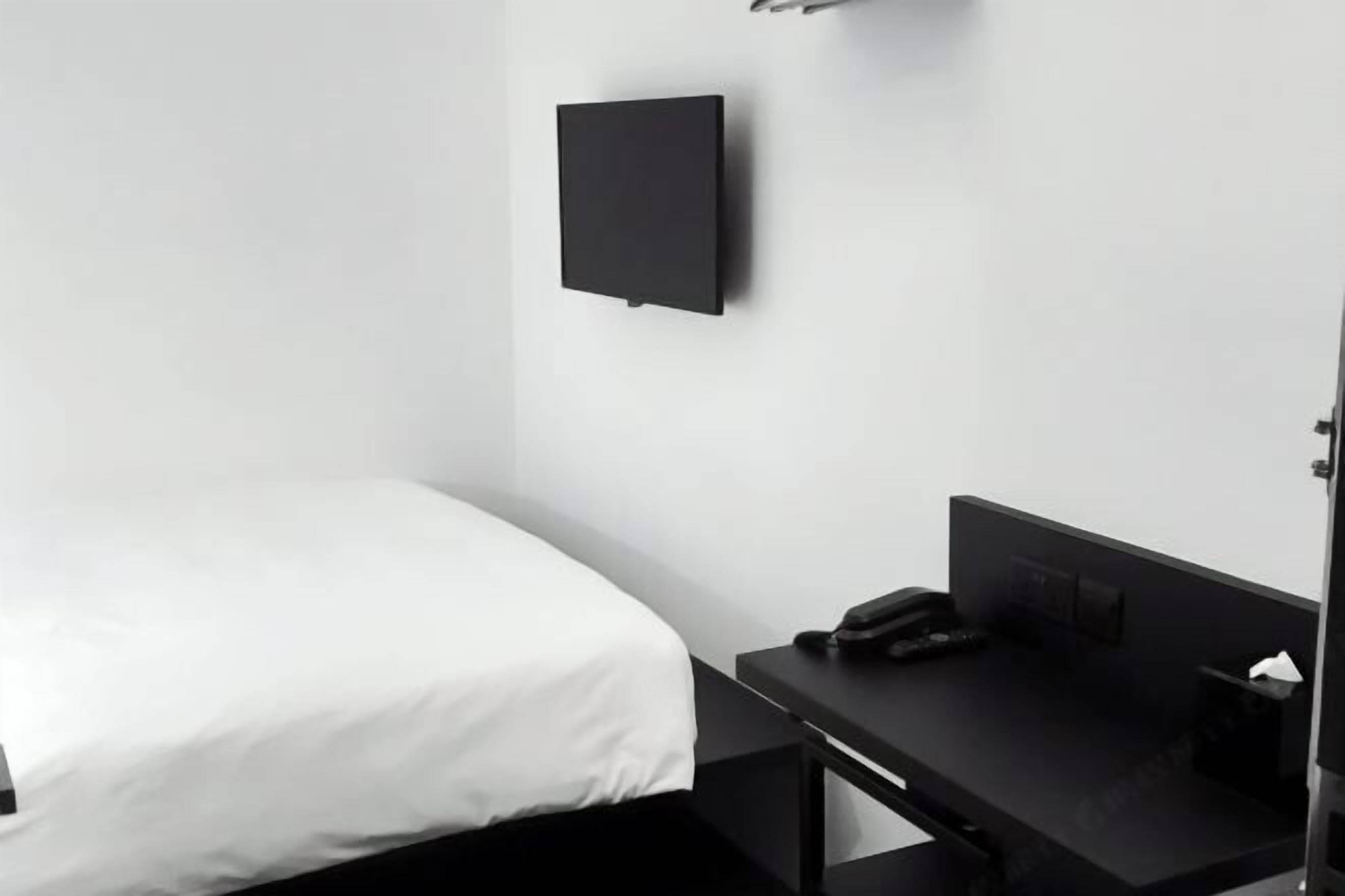 高級寢具、客房內保險箱、書桌、免費無線上網